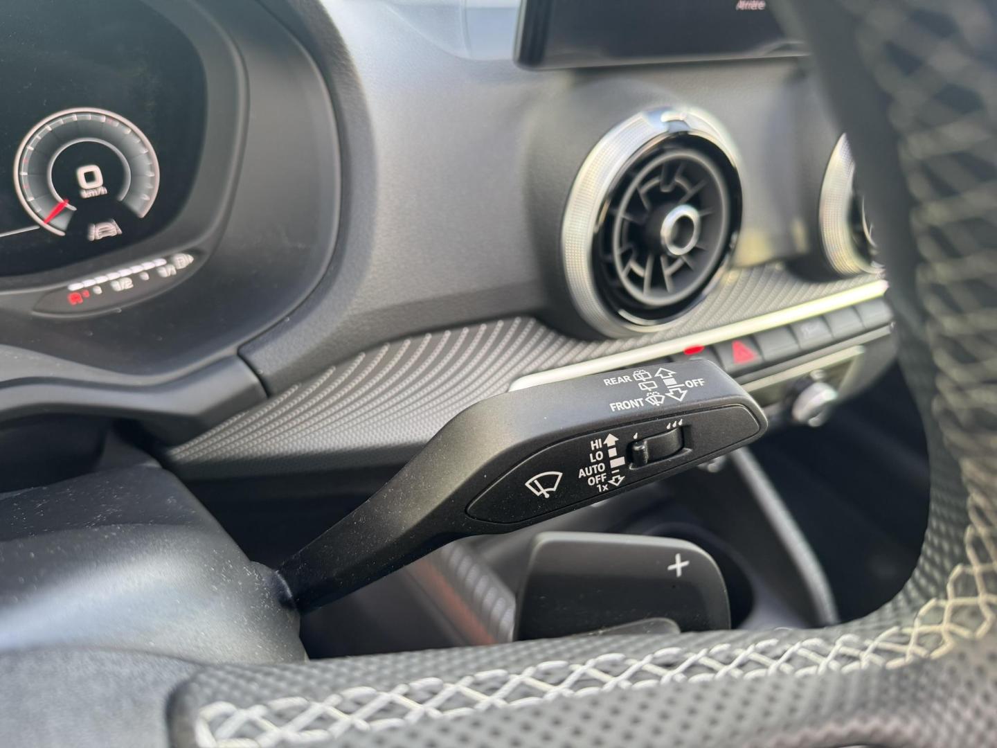 Image about Audi Q2 S line plus 35 TFSI 110 kW (150 ch) S tronic