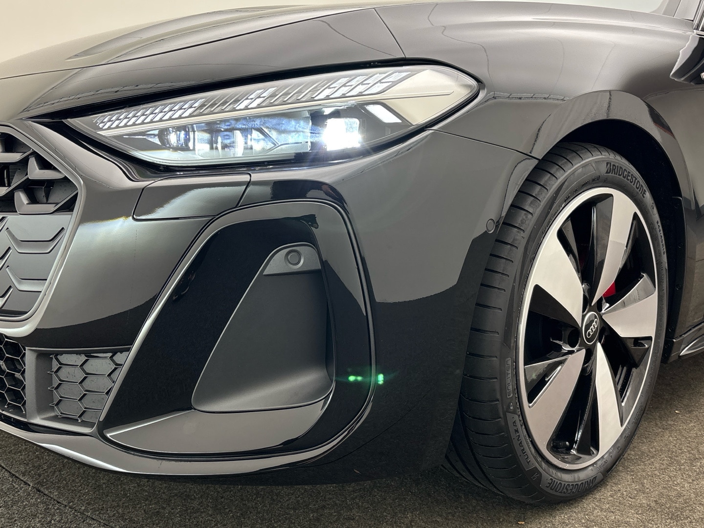 Bild über Audi A5 Limousine TDI quattro 150 kW S tronic - für weitere Informationen kontaktieren Sie den Audi Partner
