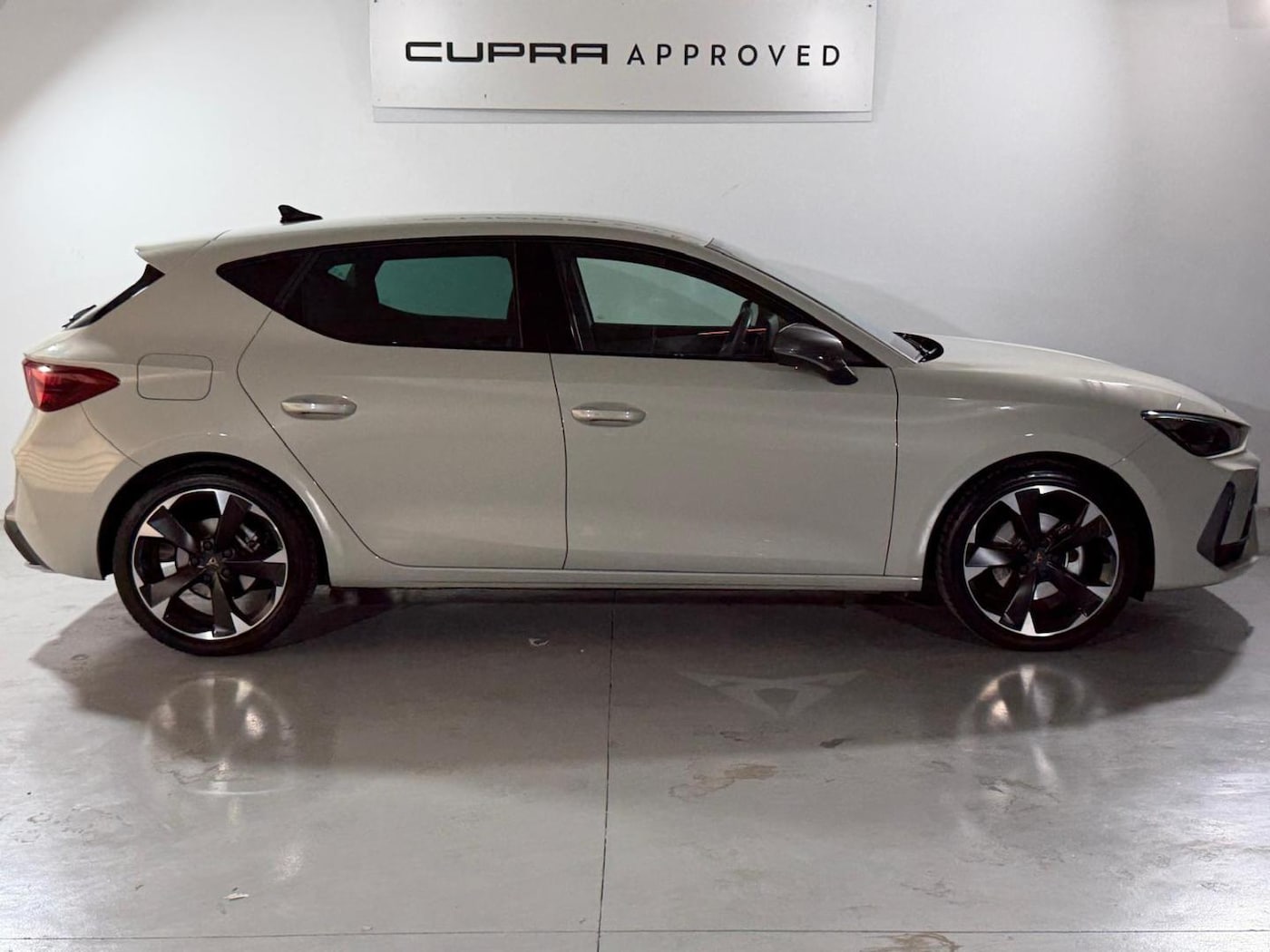 CUPRA Leon León 1.5 TSI e-Hybrid DSG 150 kW (204 CV) DSG — photo 4