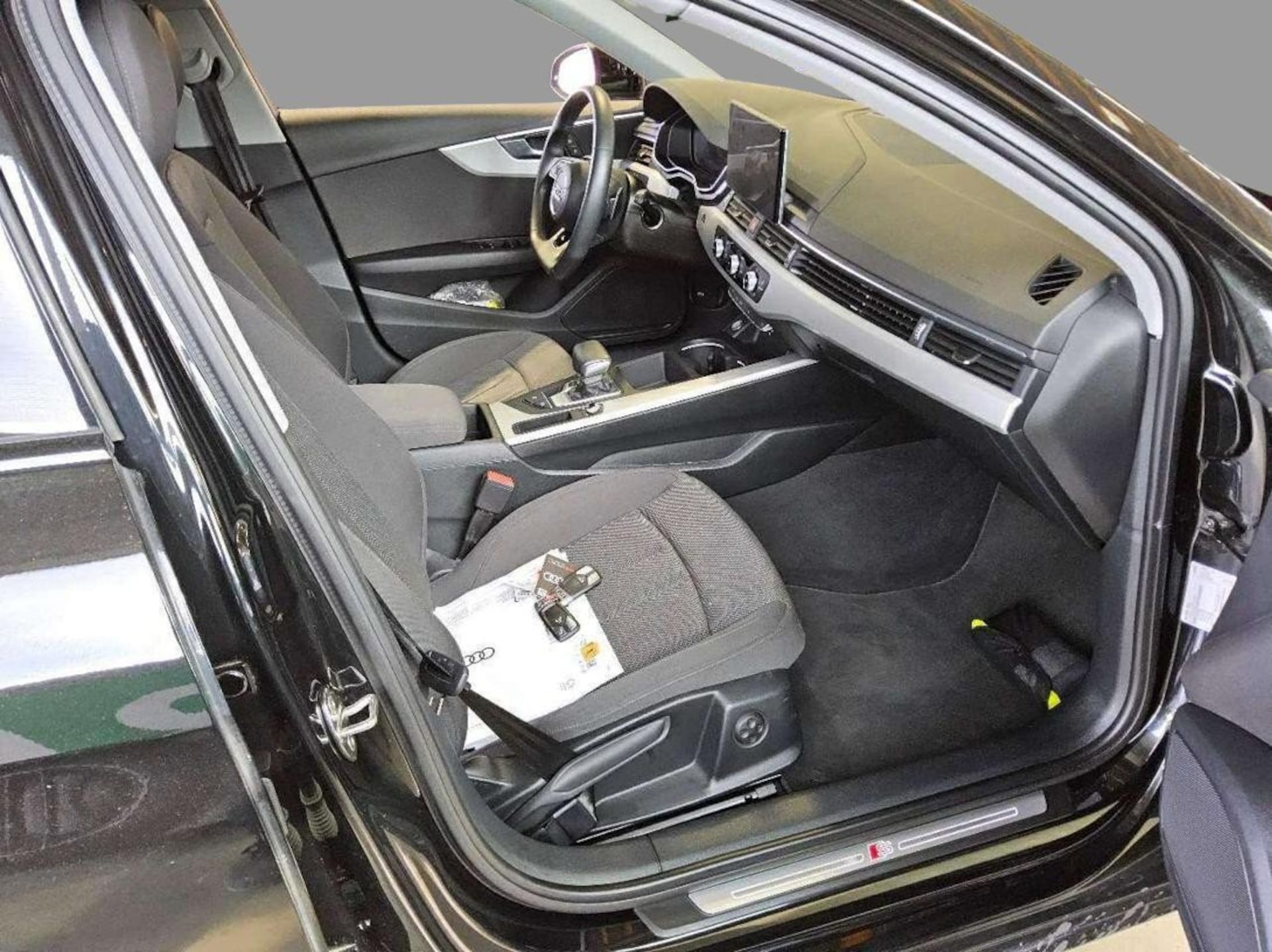 Audi A4 Avant S line