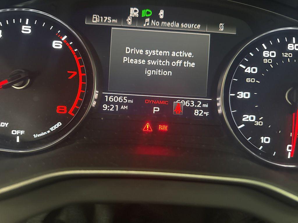 2023 Audi Q5 45 Premium's photo