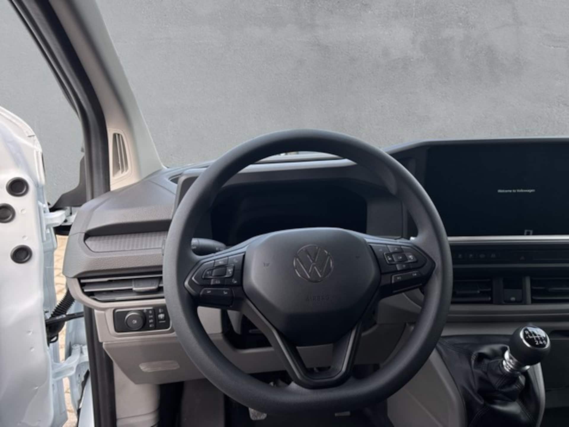 Volkswagen Transporter Kasten langer Radstand
