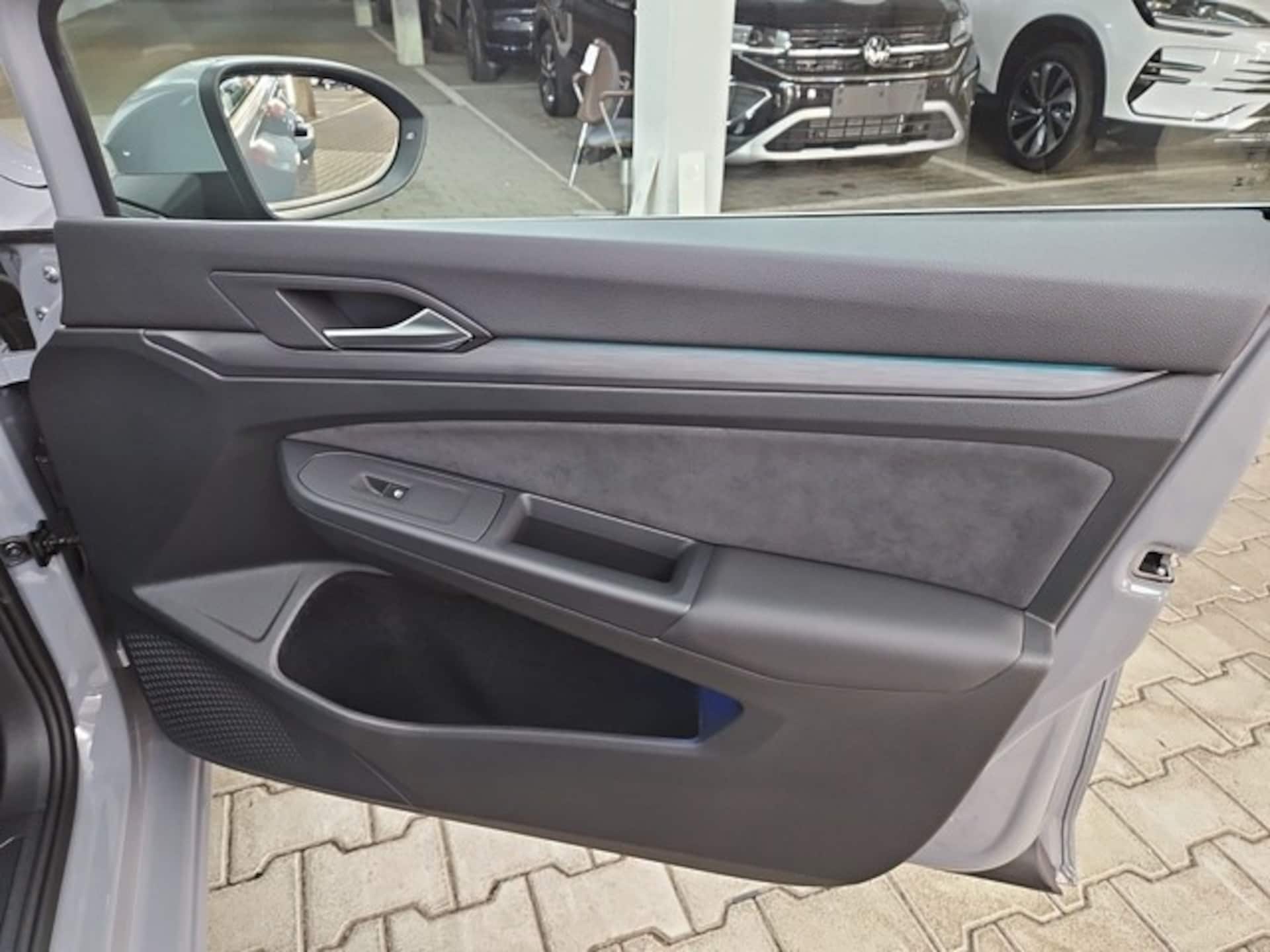 Volkswagen Golf Style