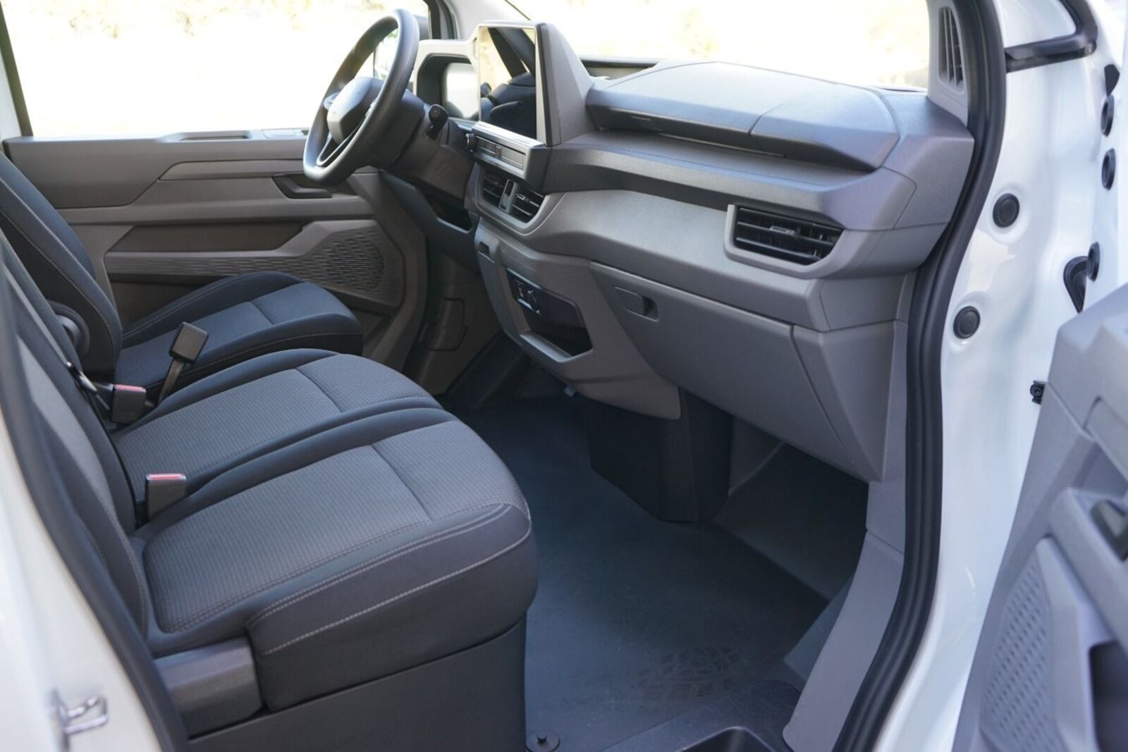 Volkswagen Transporter Kasten langer Radstand – Bild 7
