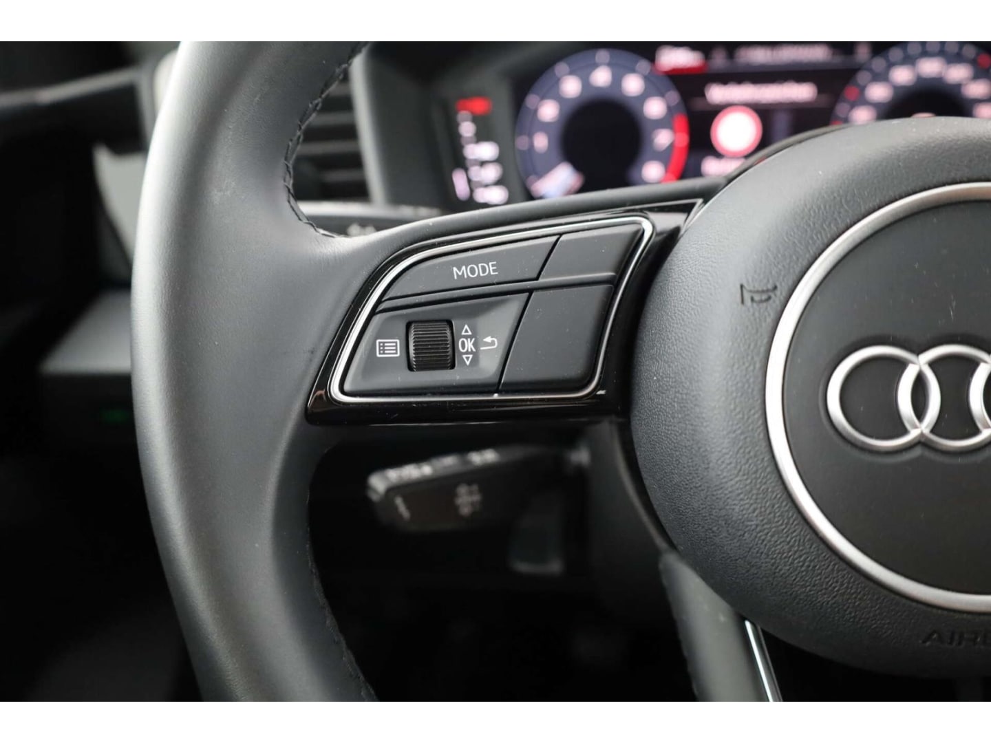Bild über Audi A1 Sportback advanced 30 TFSI Schaltgetriebe - für weitere Informationen kontaktieren Sie den Audi Partner