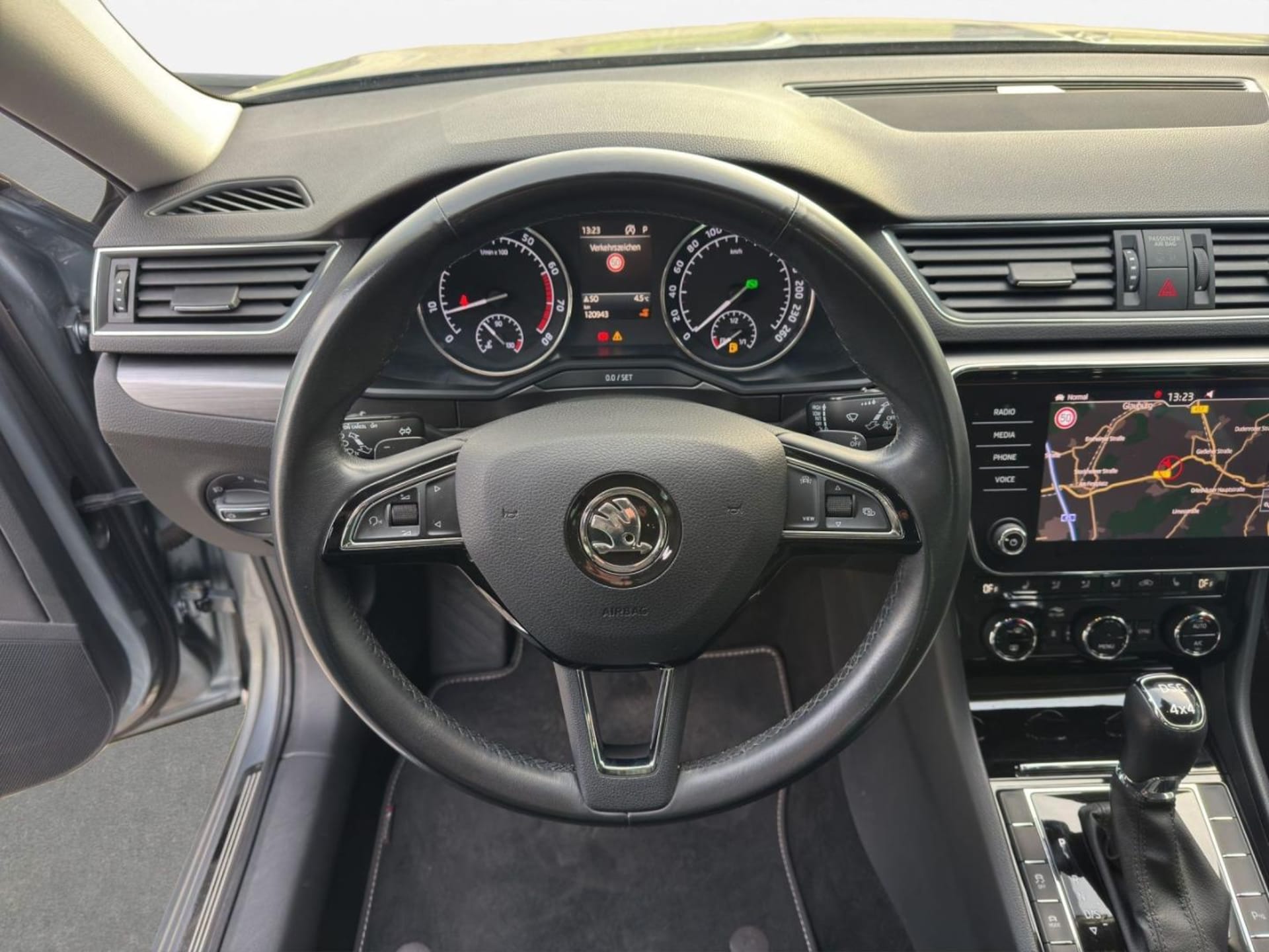 Skoda Superb Combi Style