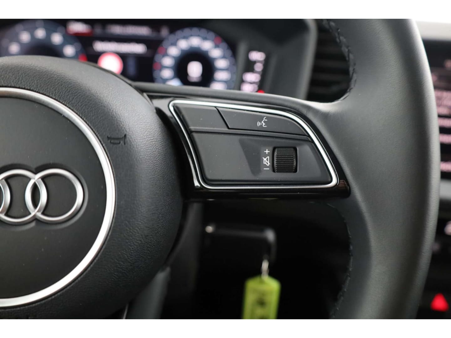 Bild über Audi A1 Sportback advanced 30 TFSI Schaltgetriebe - für weitere Informationen kontaktieren Sie den Audi Partner
