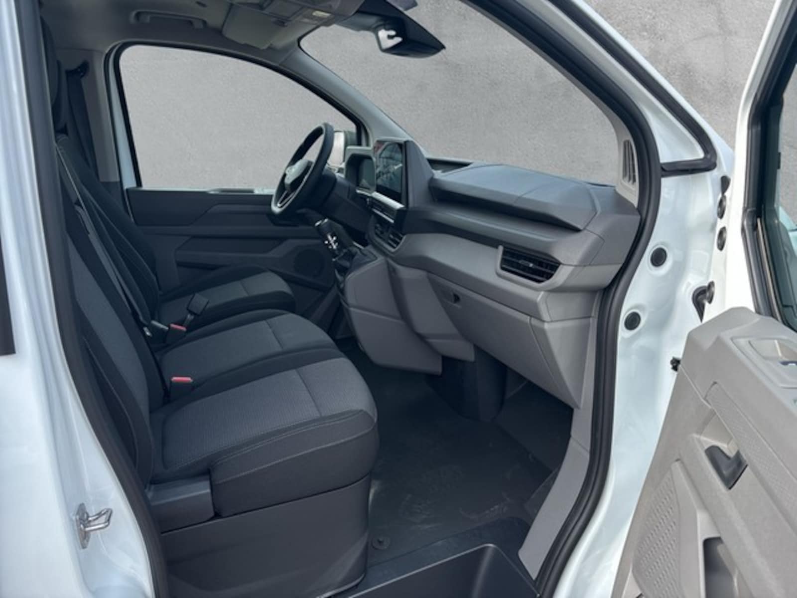 Volkswagen Transporter Kasten langer Radstand – Bild 10
