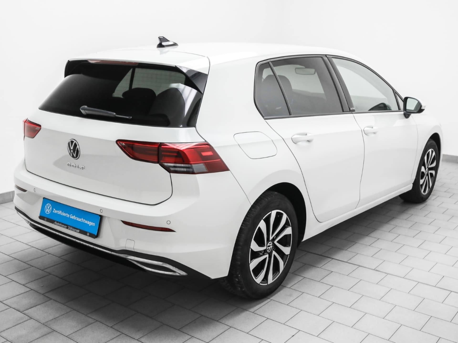 Volkswagen Golf Life