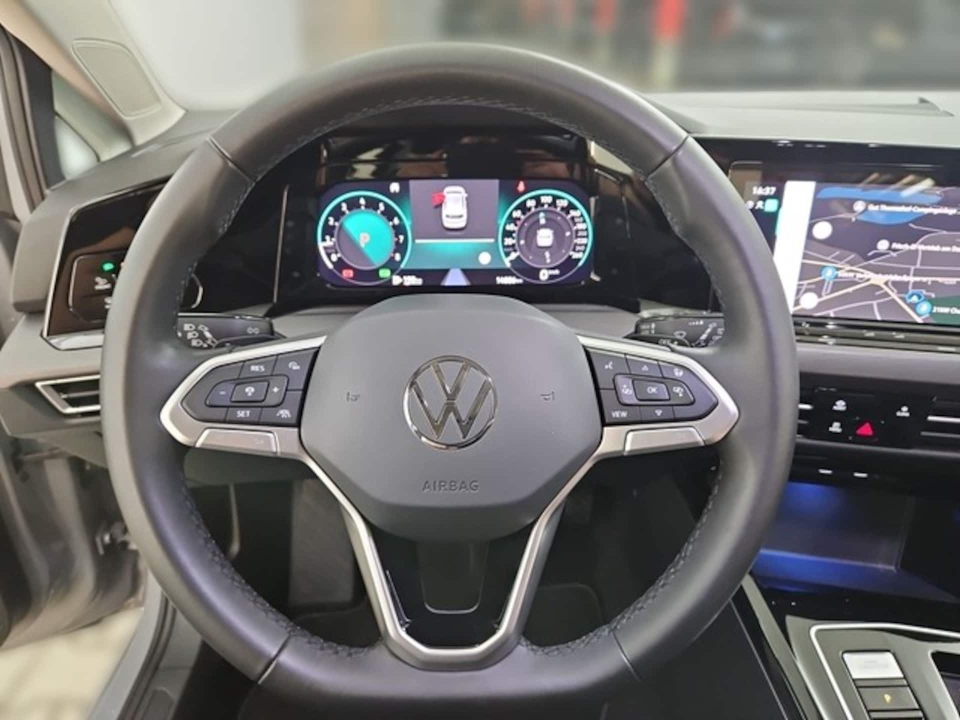 Volkswagen Golf Style