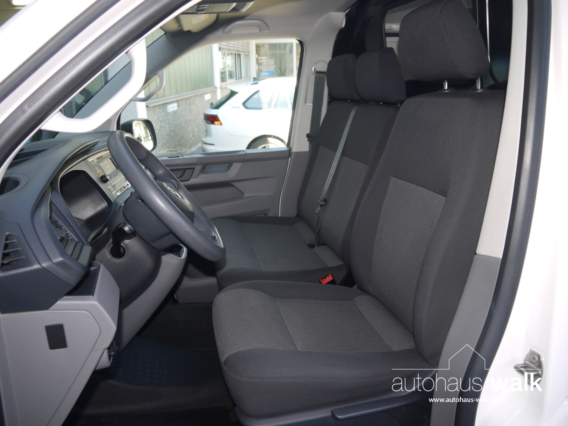 Volkswagen T6.1 Transporter Kasten kurzer Radstand