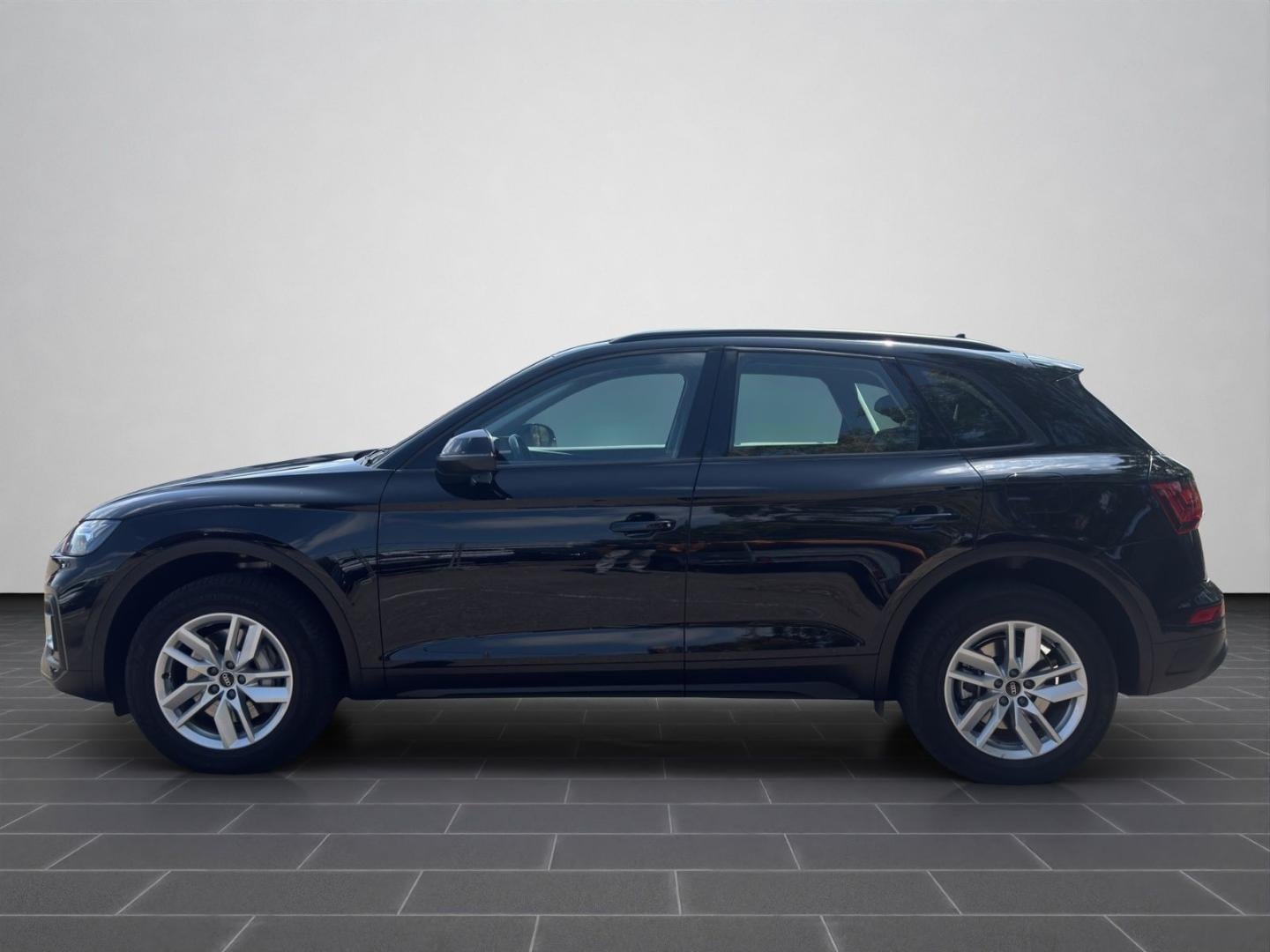 Bild über Audi Q5 TFSI e 50 TFSI e quattro S tronic - für weitere Informationen kontaktieren Sie den Audi Partner