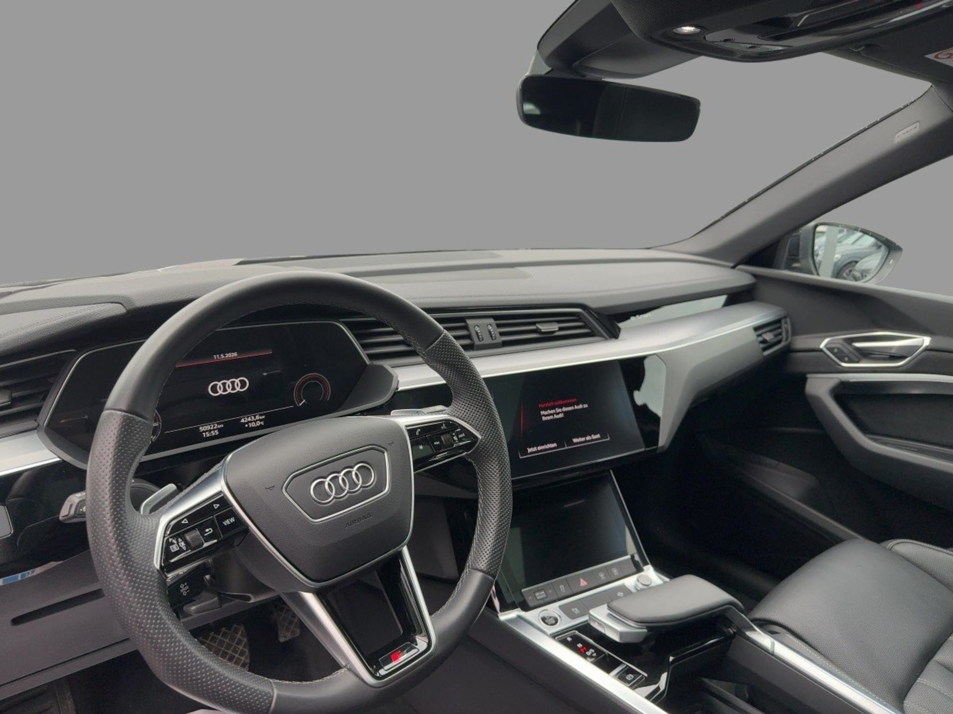 Audi e-tron S line