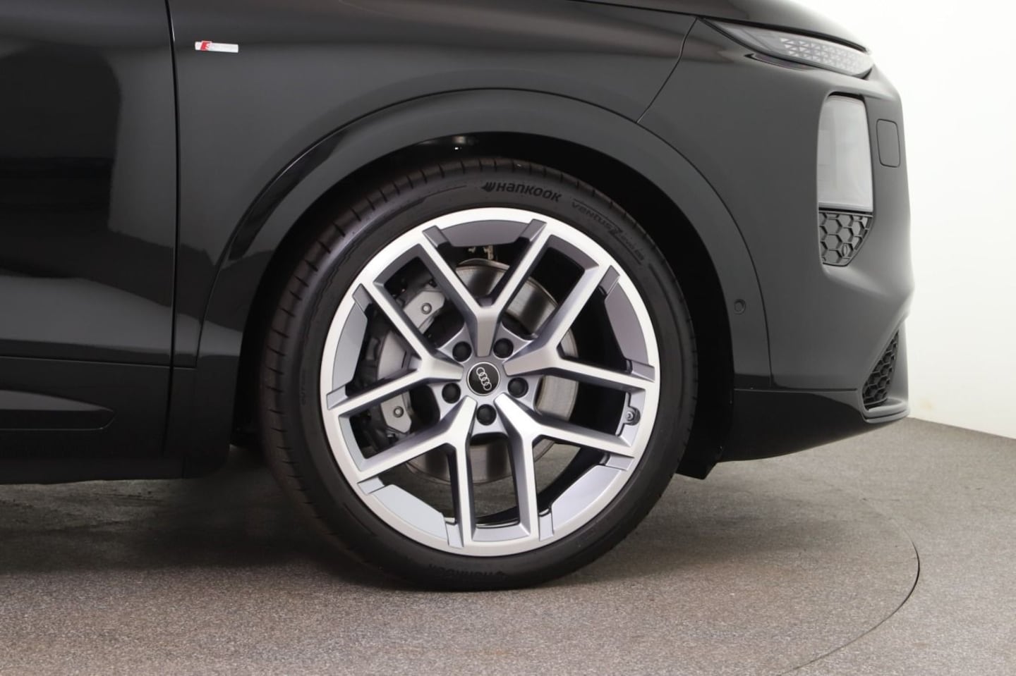 Bild über Audi Q7 SUV TDI quattro 220 kW tiptronic - für weitere Informationen kontaktieren Sie den Audi Partner