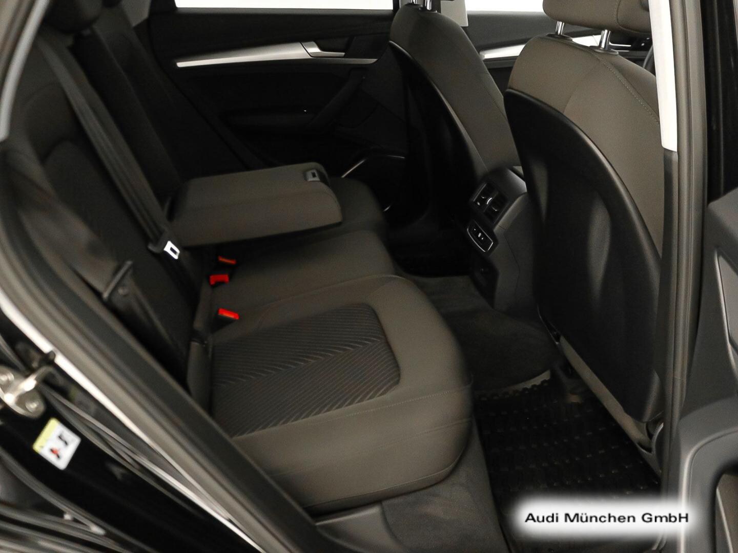 Bild über Audi Q5 40 TFSI quattro S tronic - für weitere Informationen kontaktieren Sie den Audi Partner