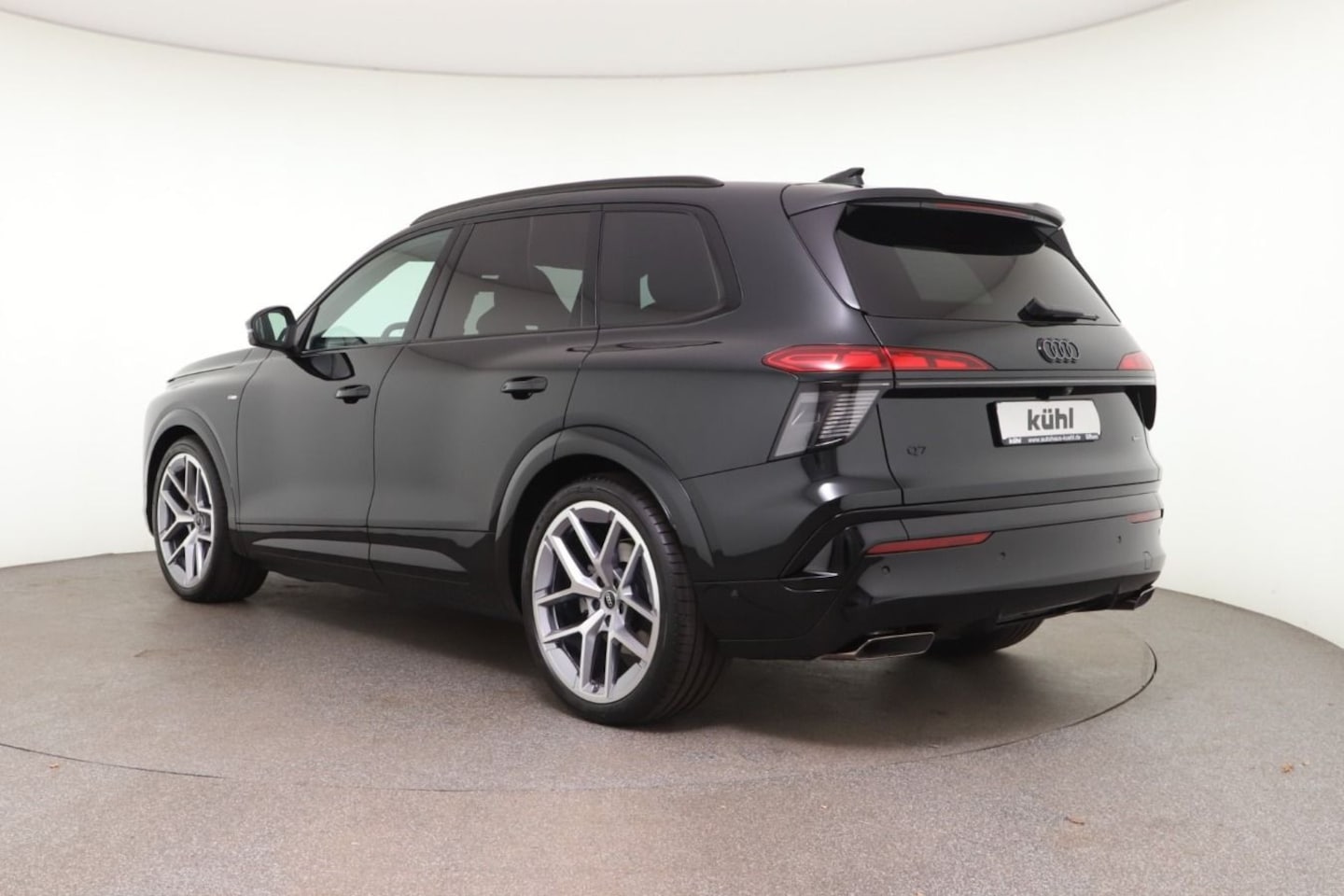Bild über Audi Q7 SUV TDI quattro 220 kW tiptronic - für weitere Informationen kontaktieren Sie den Audi Partner