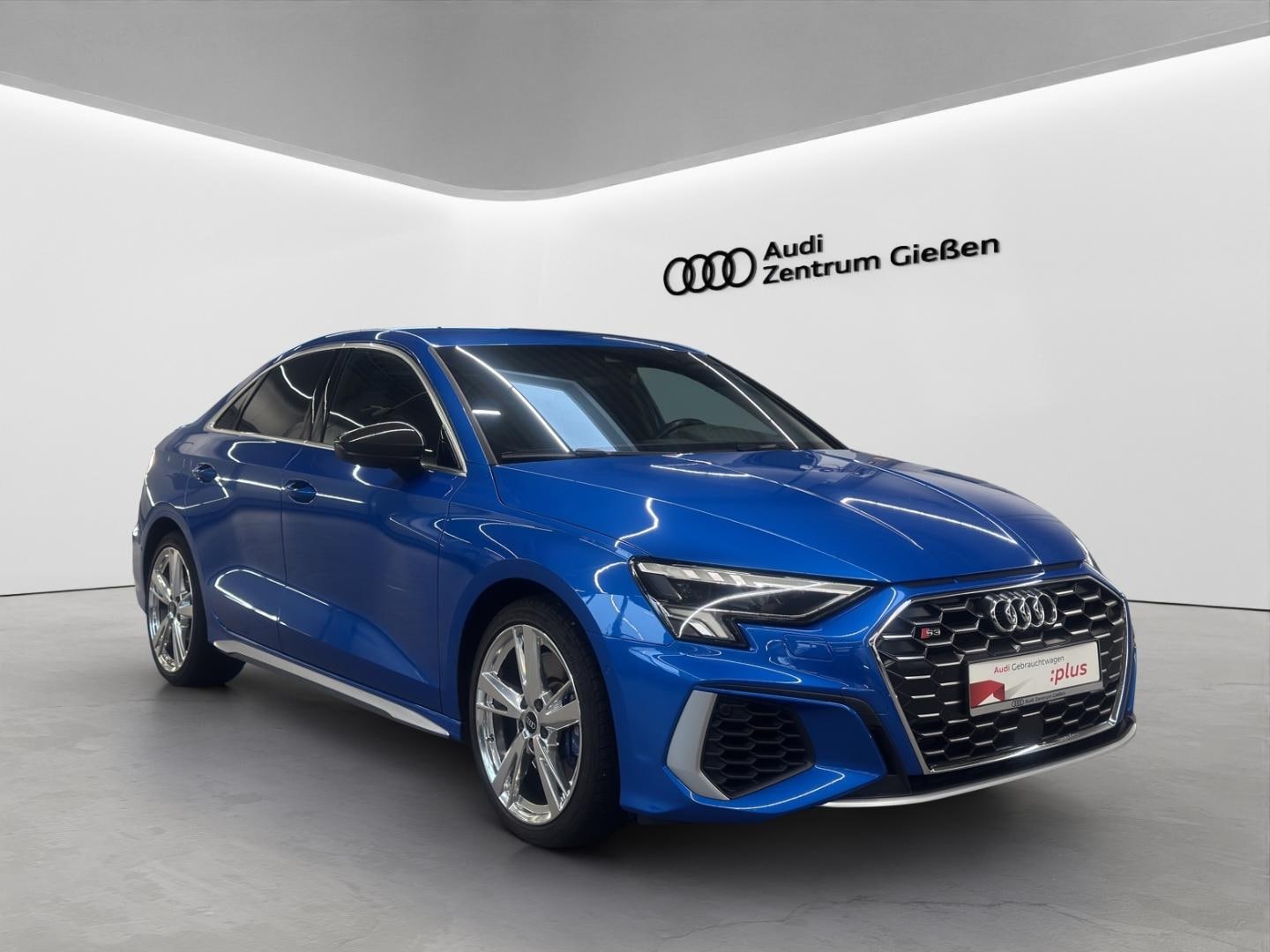 Bild über Audi S3 Limousine TFSI quattro S tronic - für weitere Informationen kontaktieren Sie den Audi Partner