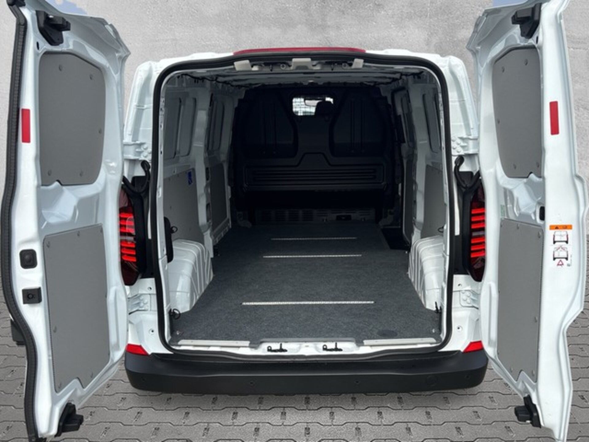 Volkswagen Transporter Kasten langer Radstand