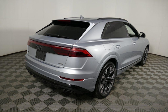 2026 Audi Q8