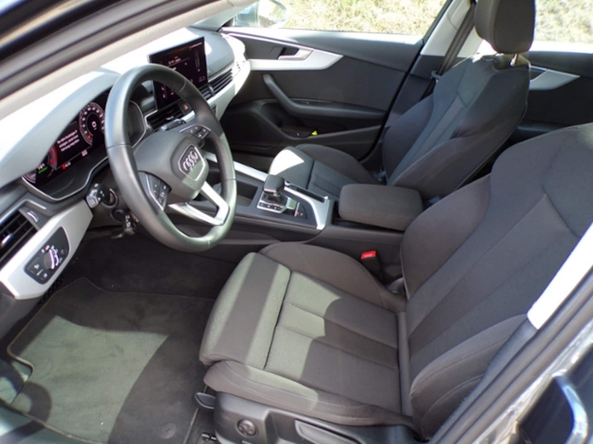 Audi A4 Avant S line