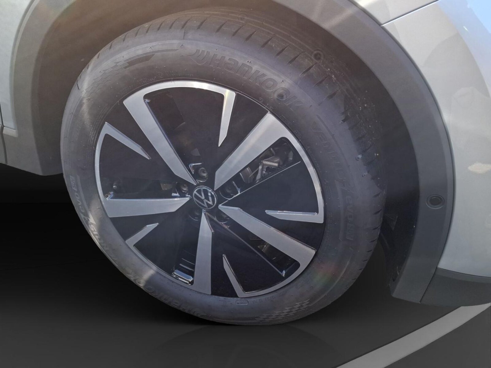 Volkswagen Tiguan – Bild 12