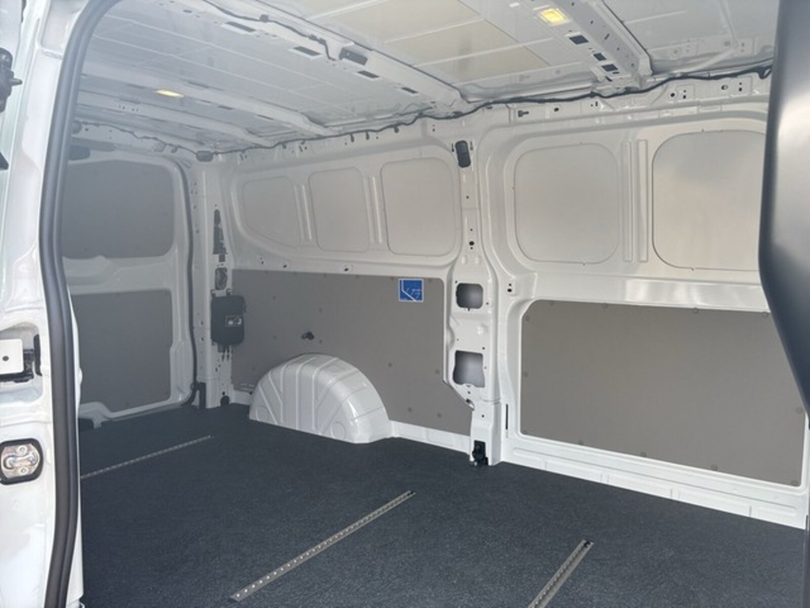 Volkswagen Transporter Kasten langer Radstand – Bild 13