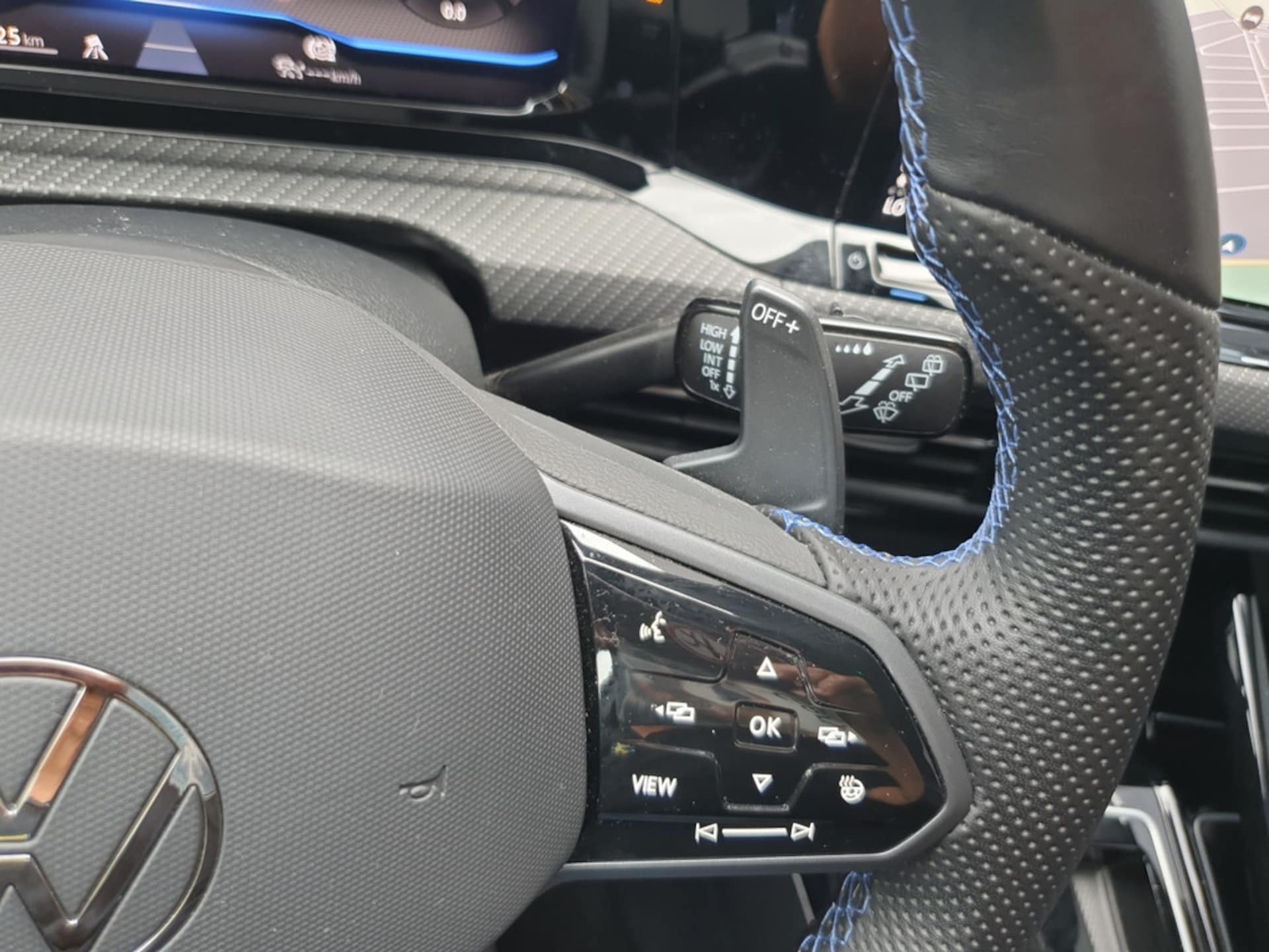 Volkswagen Golf Variant R