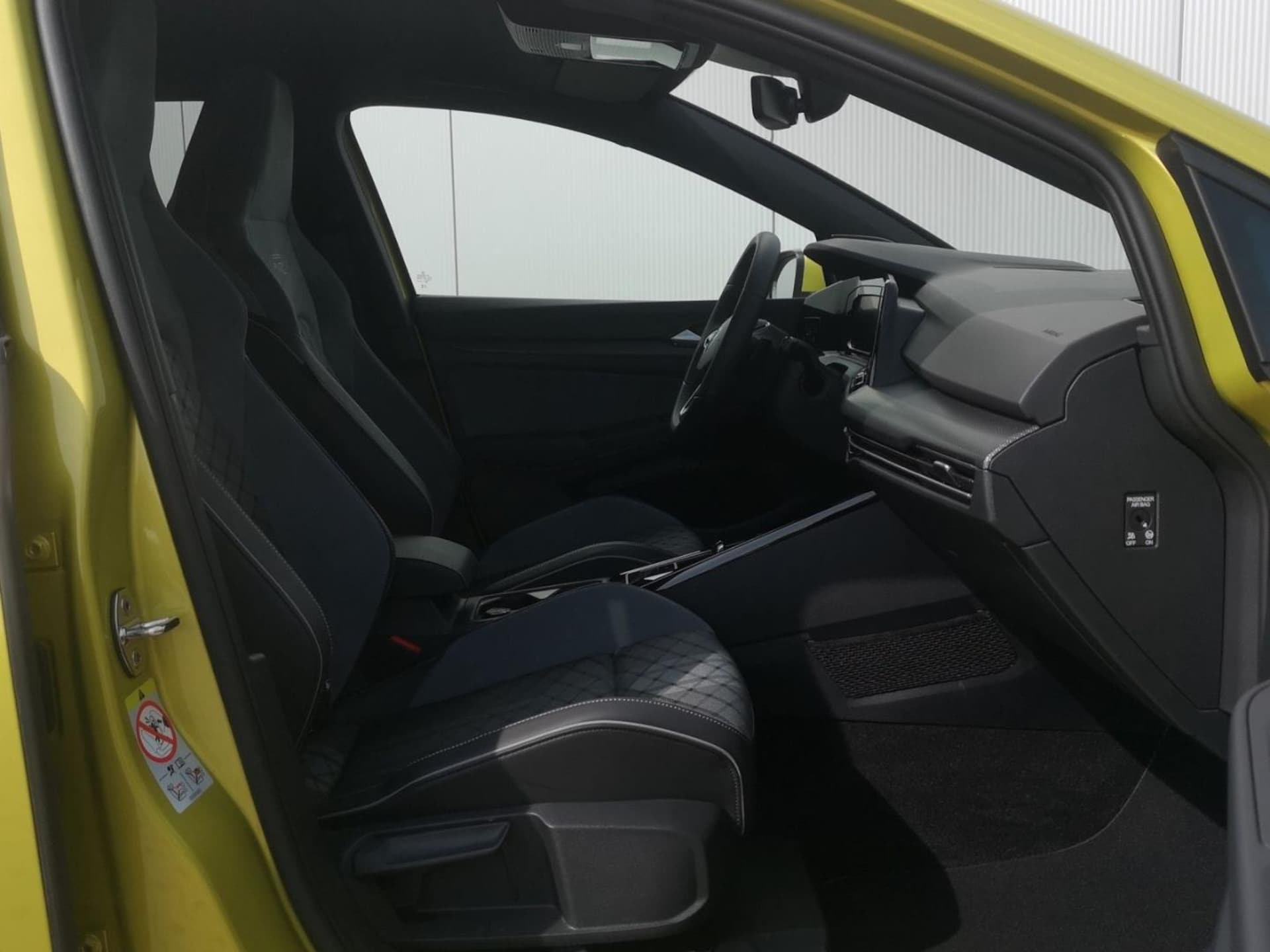 Volkswagen Golf R-Line