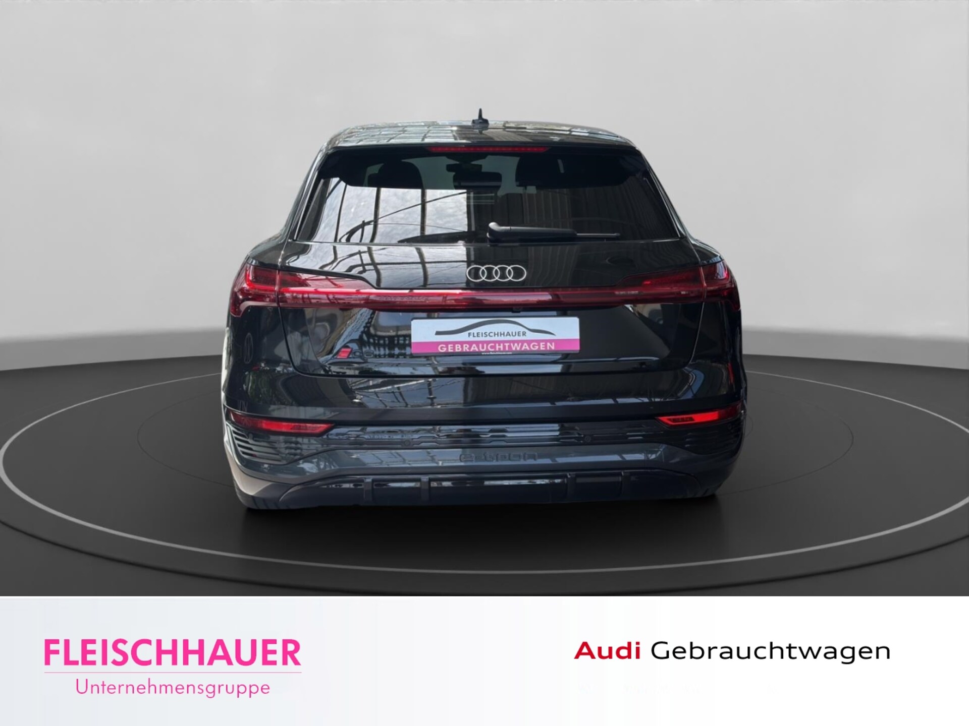 Audi Q8 e-tron S line