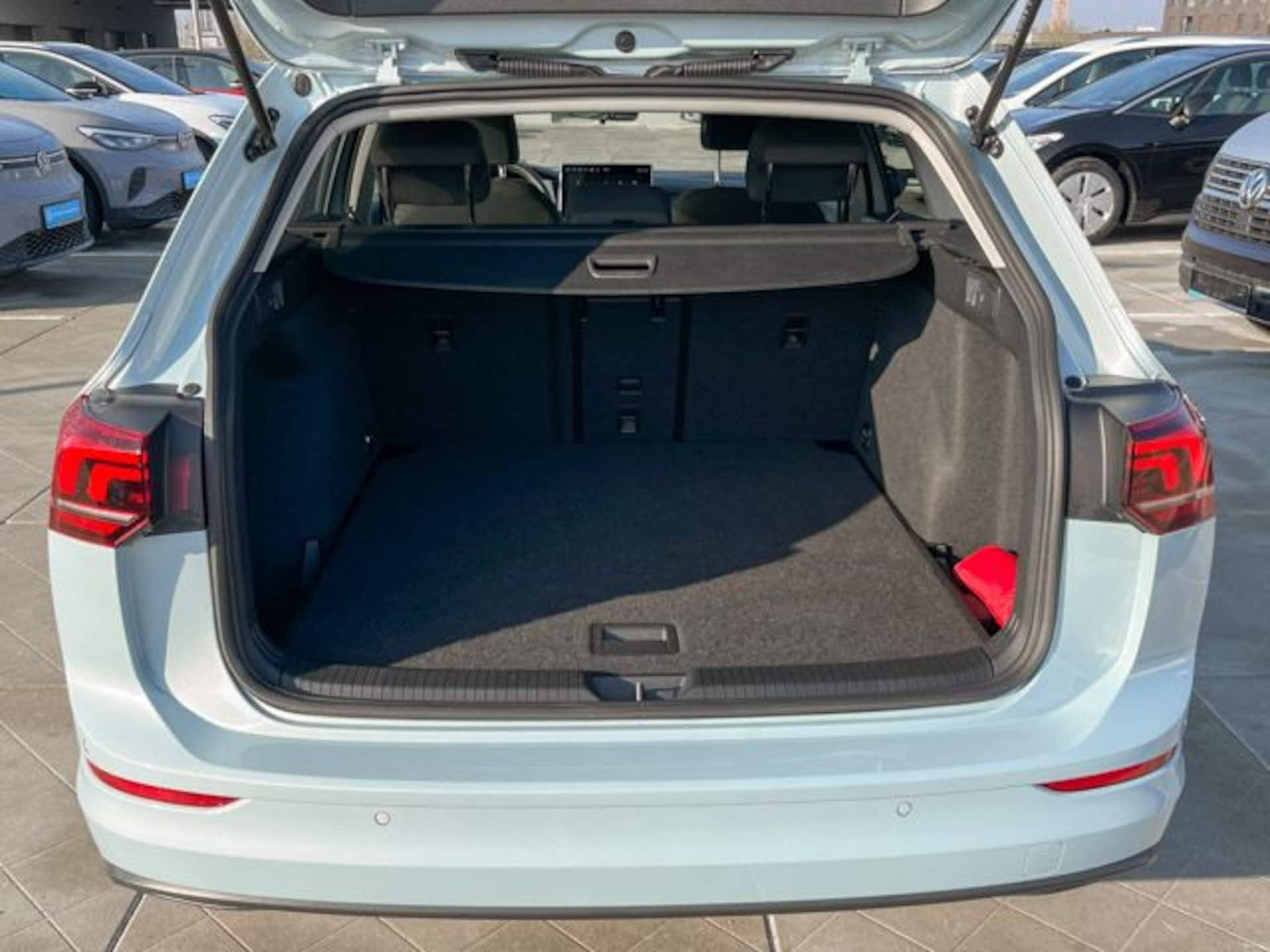 Volkswagen Golf Variant Life