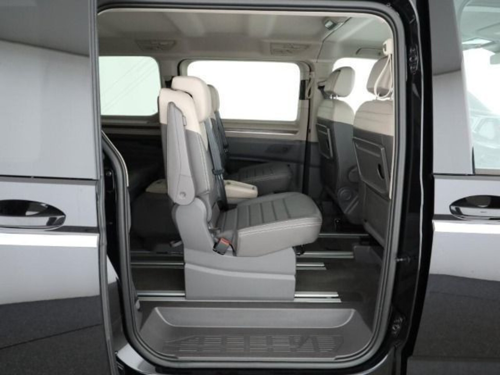 Volkswagen Multivan Langversion – Bild 8