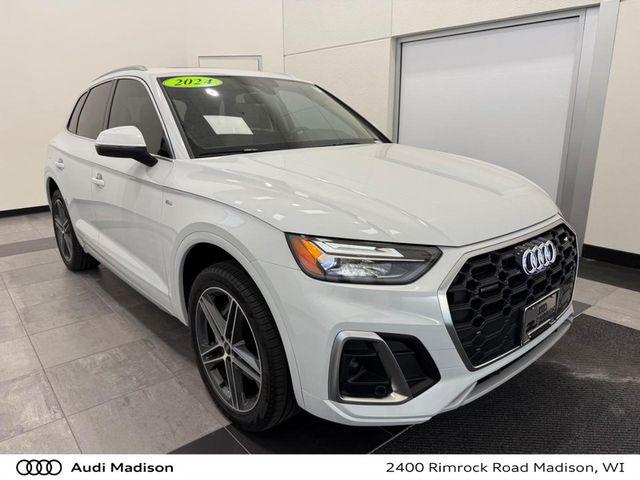 2024 Audi Q5 55 e Premium Plus's photo
