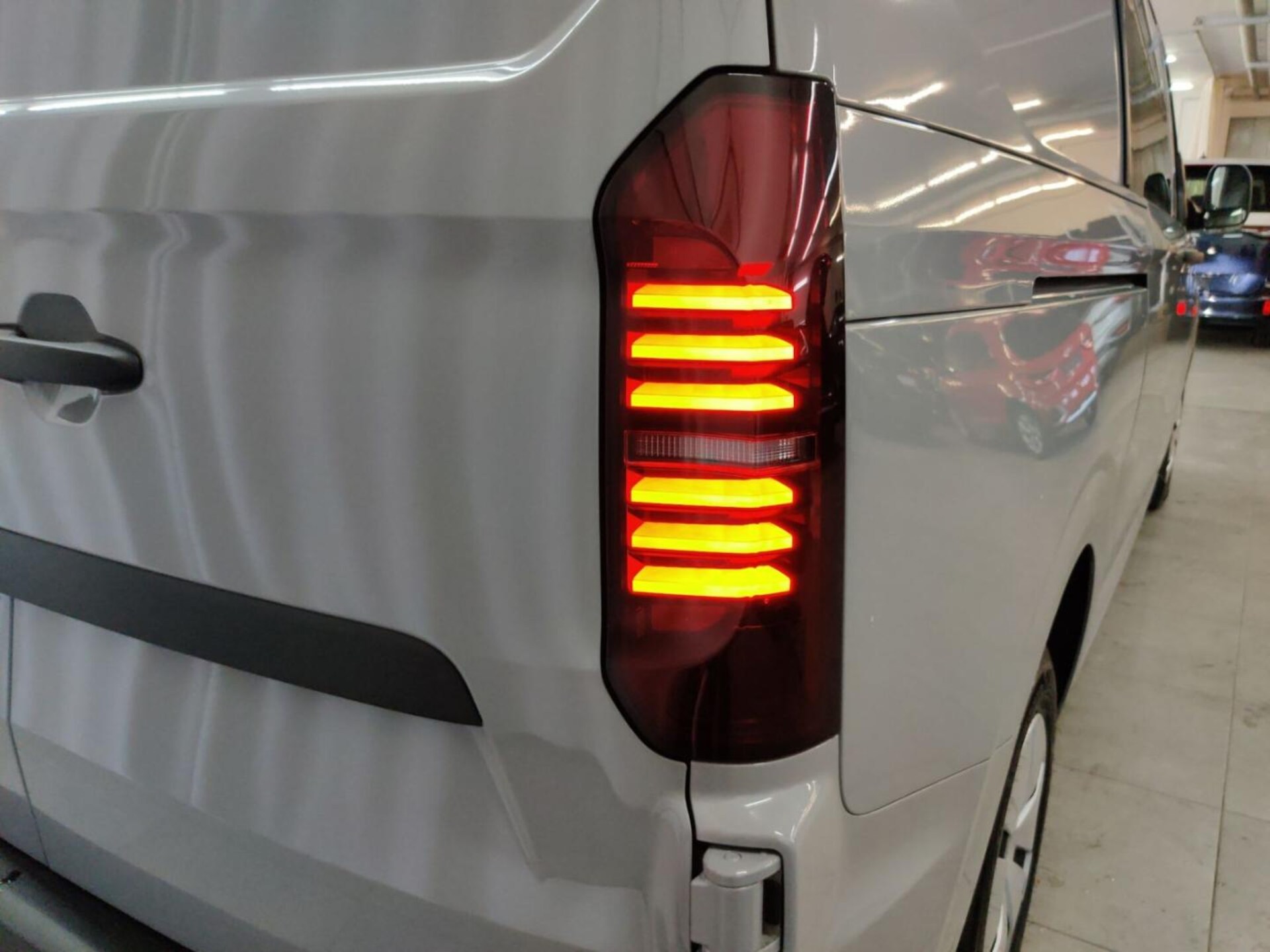 Volkswagen Transporter Kasten langer Radstand