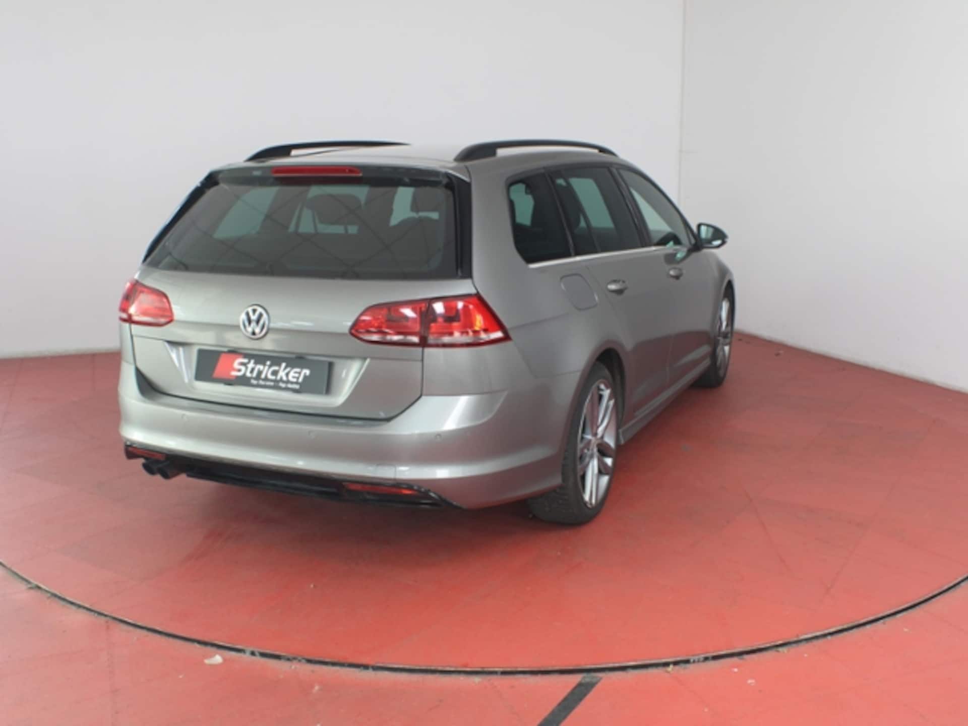 Volkswagen Golf Variant R-Line