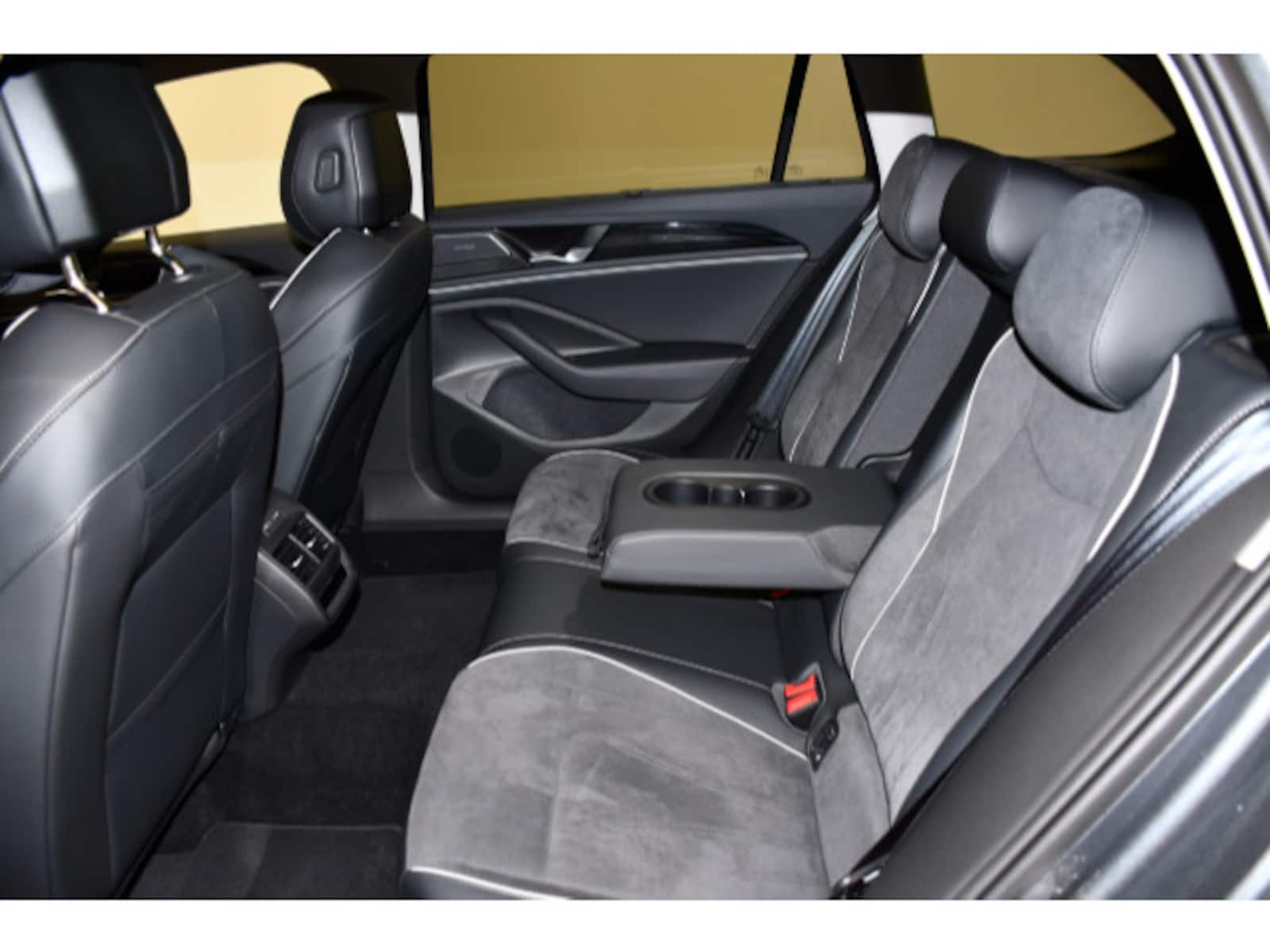 Volkswagen Passat – Bild 12