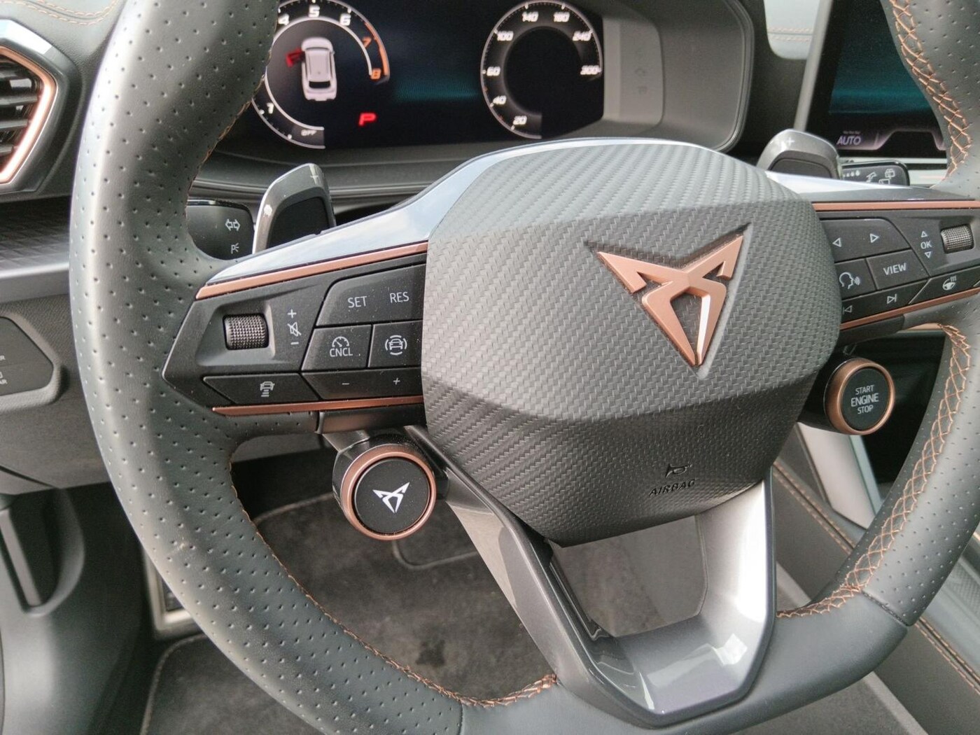CUPRA Leon Sportstourer 1.5 eTSI DSG 110 kW (150 CV) — photo 9
