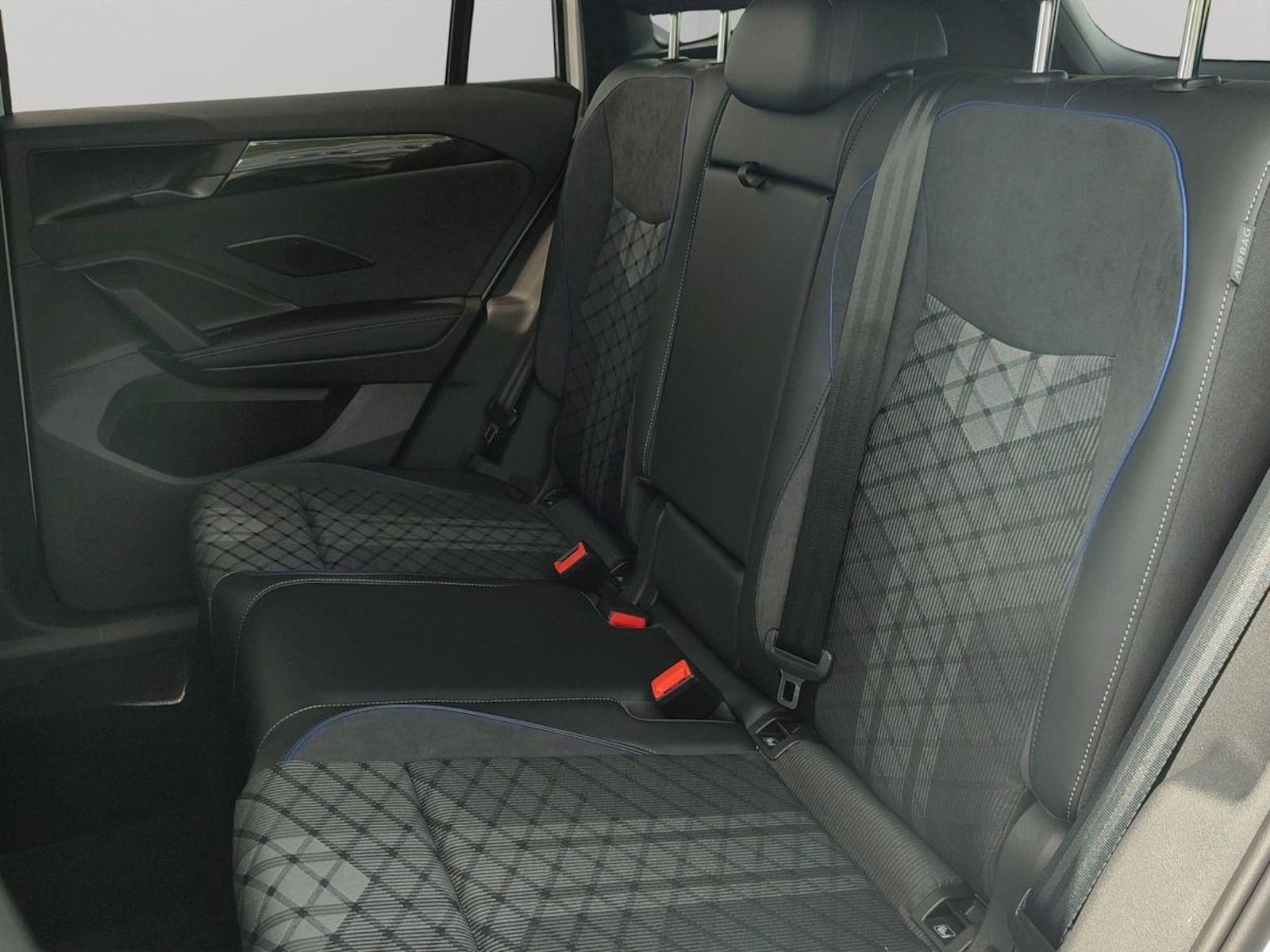 Volkswagen Tiguan – Bild 12