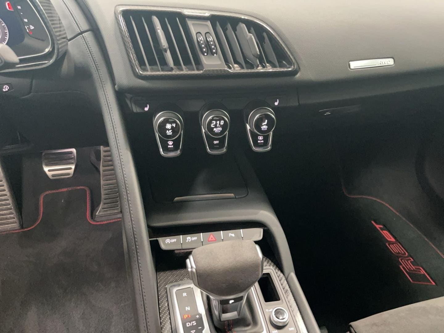 Bild über Audi R8 Coupé FSI S tronic - für weitere Informationen kontaktieren Sie den Audi Partner