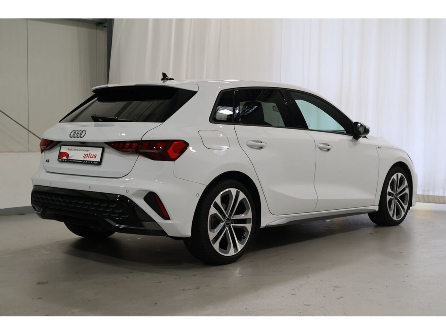 Bild über Audi A3 Sportback S line 35 TDI S tronic - für weitere Informationen kontaktieren Sie den Audi Partner