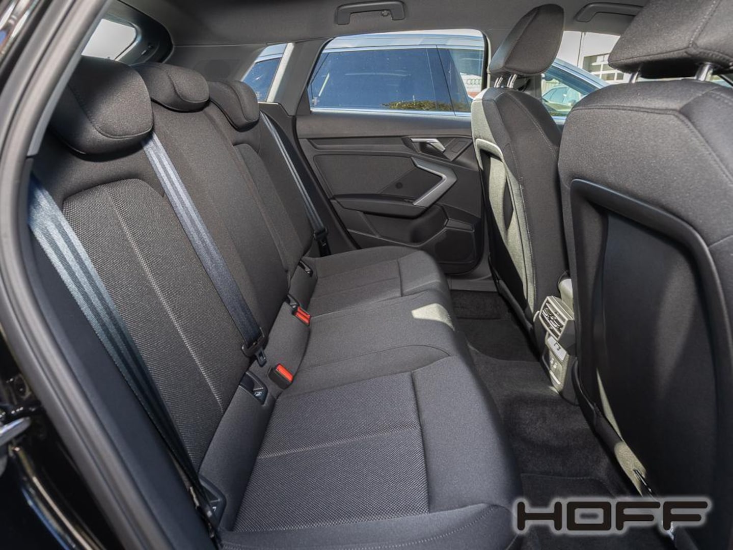 Bild über Audi A3 Sportback TFSI Schaltgetriebe - für weitere Informationen kontaktieren Sie den Audi Partner