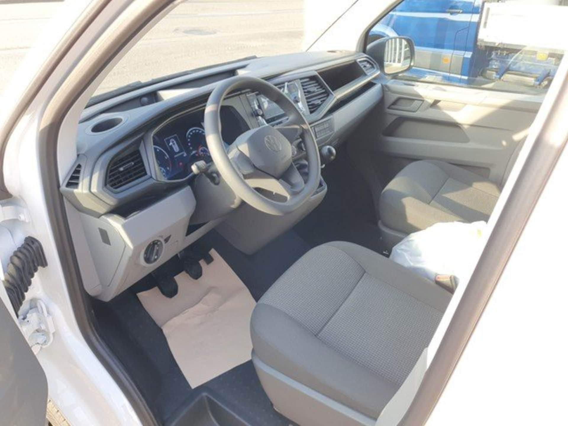 Volkswagen T6.1 Transporter Kasten langer Radstand
