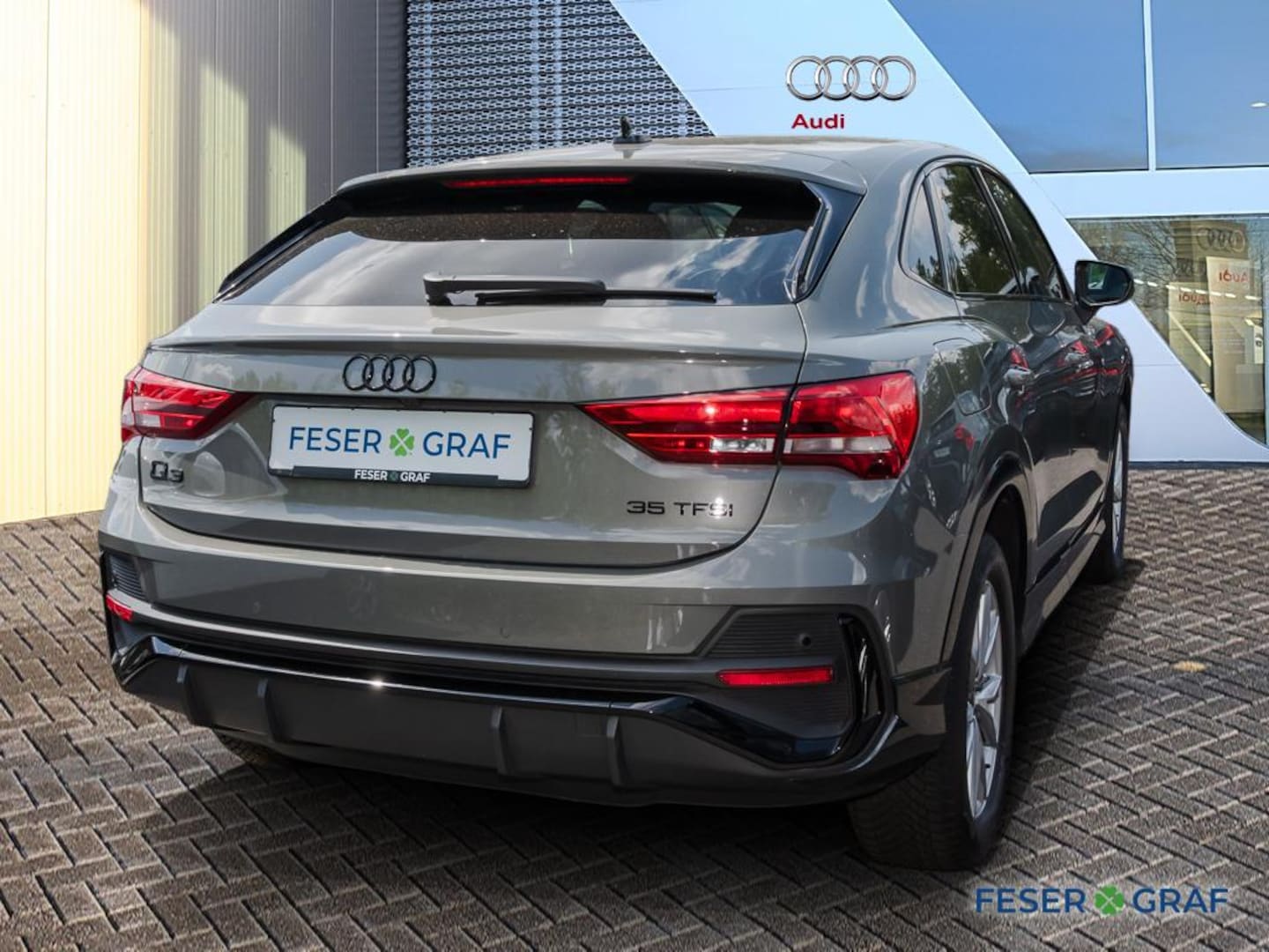 Bild über Audi Q3 Sportback S line 35 TFSI S tronic - für weitere Informationen kontaktieren Sie den Audi Partner