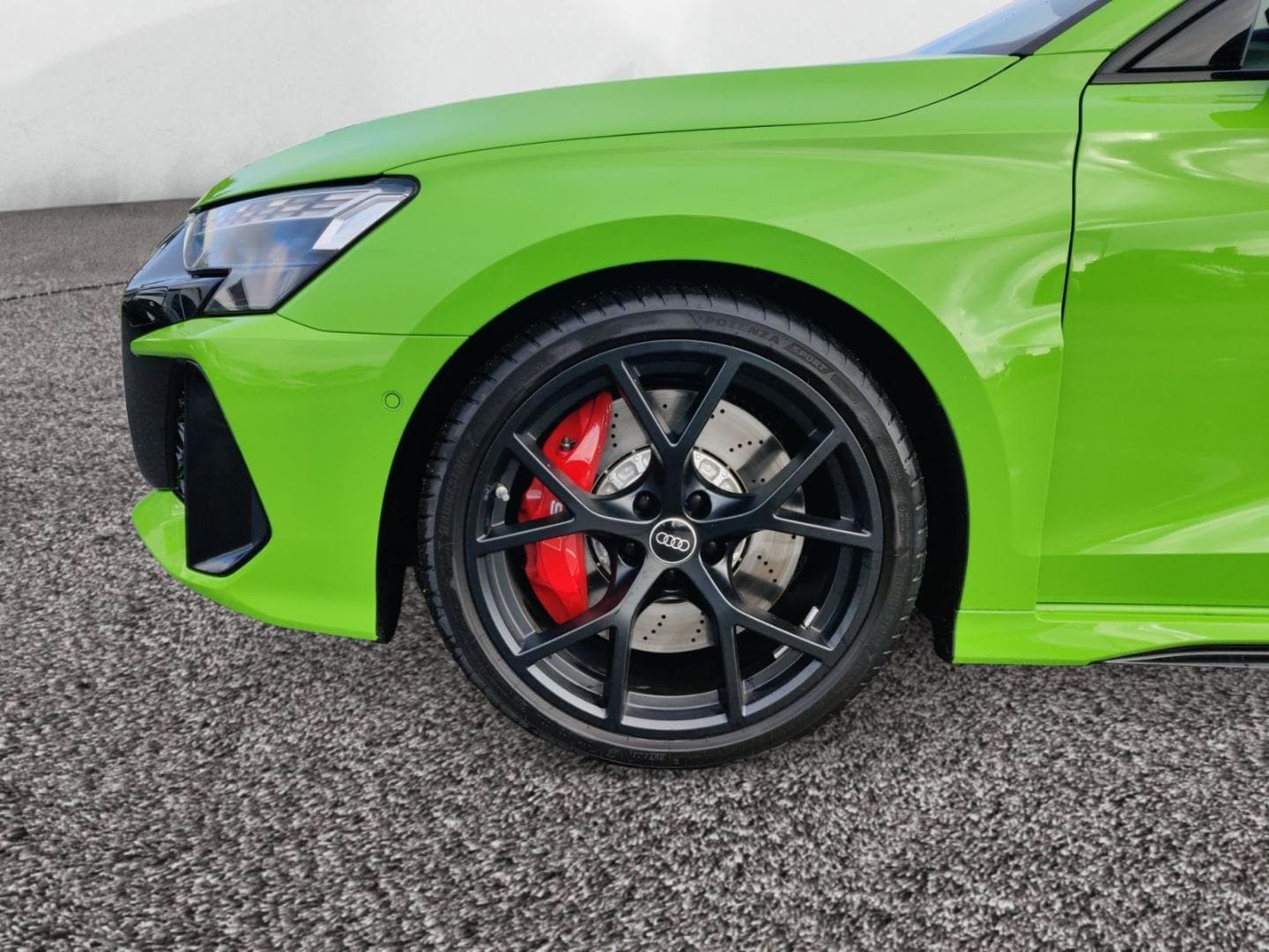 Bild über Audi RS 3 Sportback TFSI quattro 294 kW S tronic - für weitere Informationen kontaktieren Sie den Audi Partner