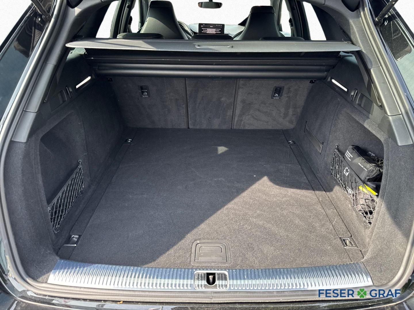 Image about Audi RS 4 Avant TFSI quattro tiptronic