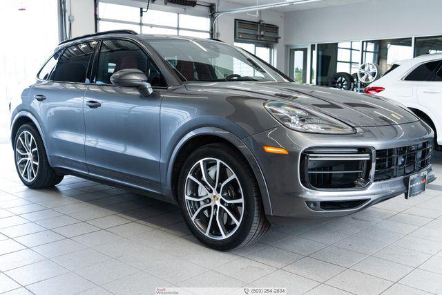 2019 Porsche Cayenne Turbo's photo