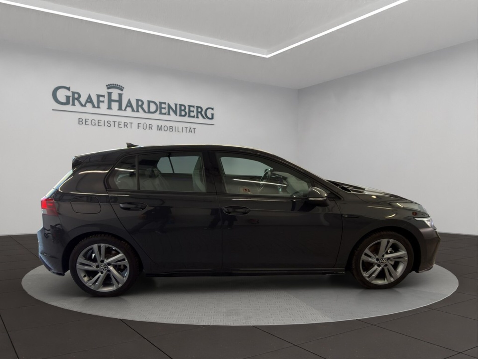 Volkswagen Golf R-Line