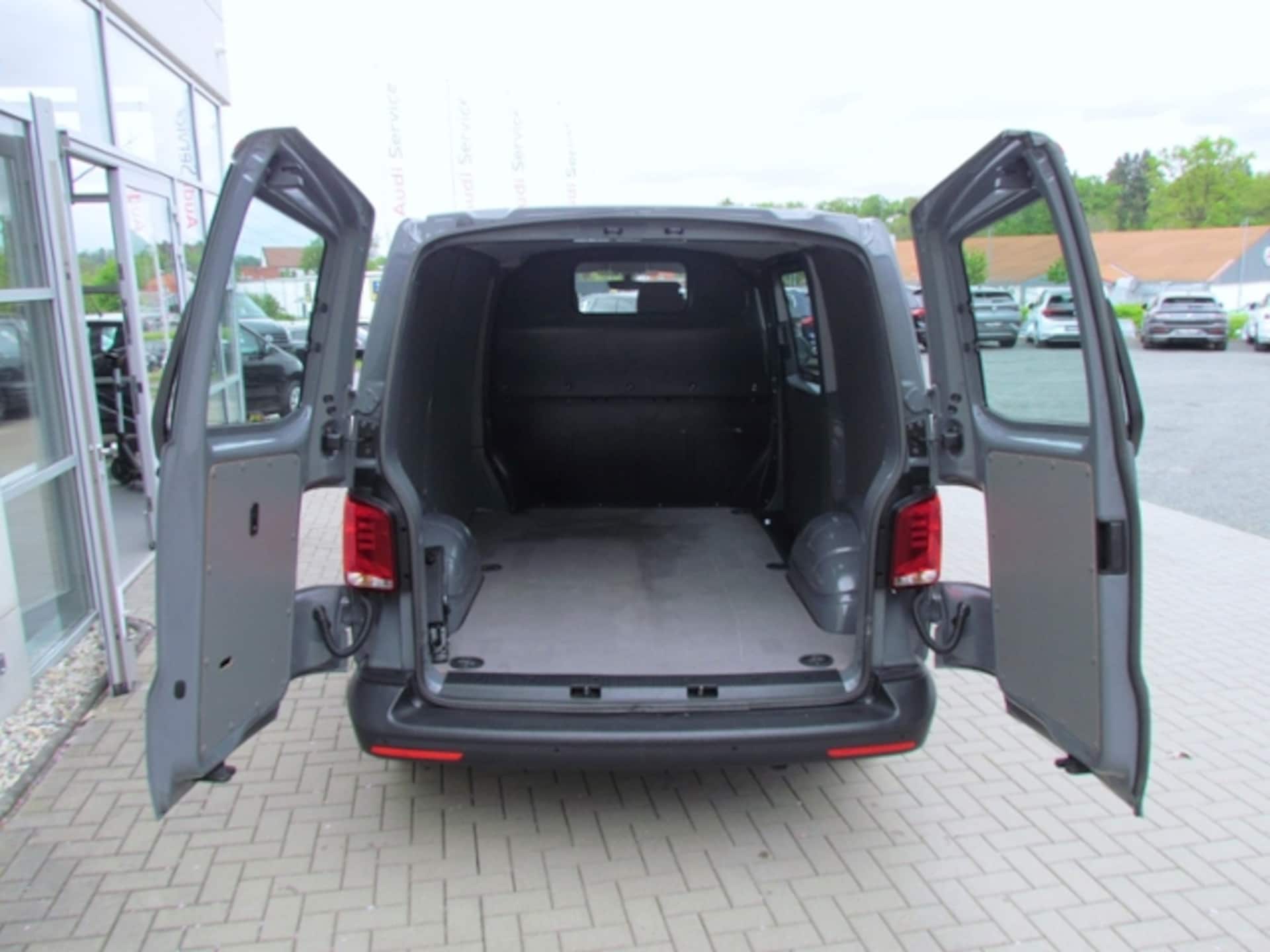 Volkswagen T6.1 Transporter Kasten kurzer Radstand