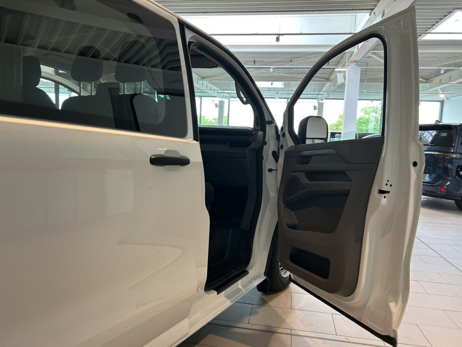Volkswagen Transporter Kasten langer Radstand – Bild 21