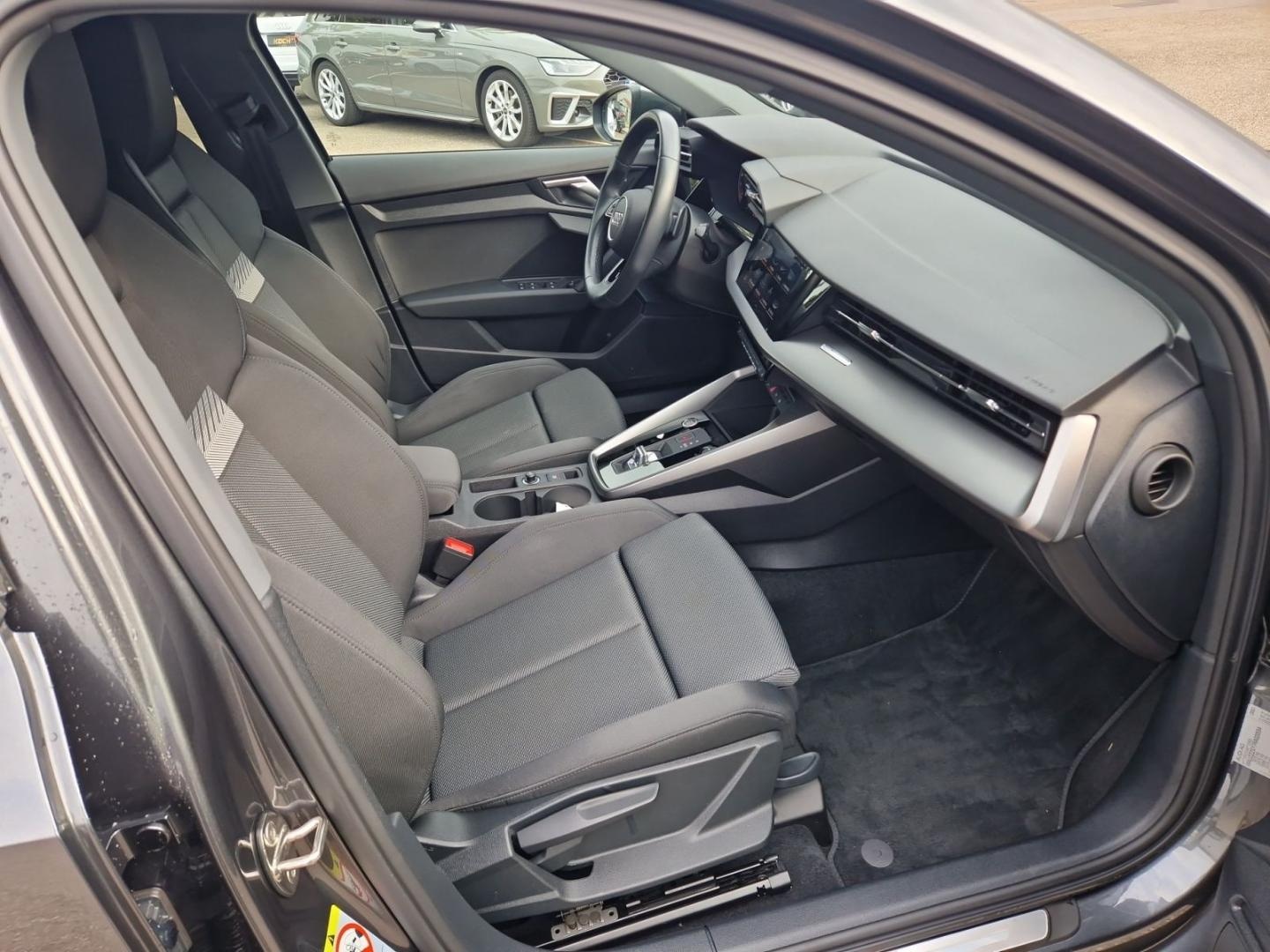 Bild über Audi A3 Sportback S line 35 TFSI S tronic - für weitere Informationen kontaktieren Sie den Audi Partner