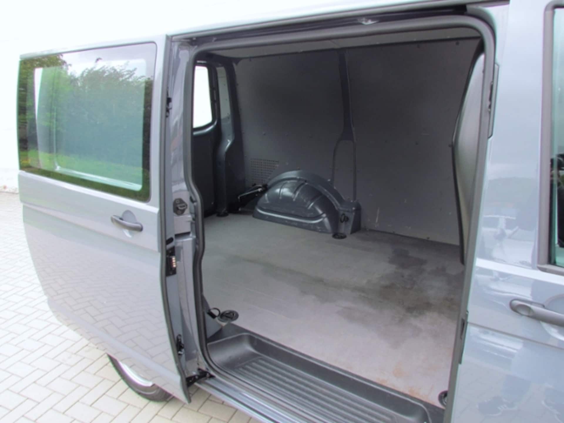 Volkswagen T6.1 Transporter Kasten kurzer Radstand